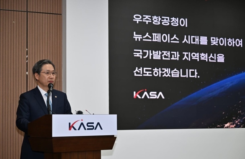 윤영빈 우주항공청장이 5월 21일 우주항공청 경남 사천 본청에서 기자간담회에 앞서 발언을 하고 있다. / 우주항공청