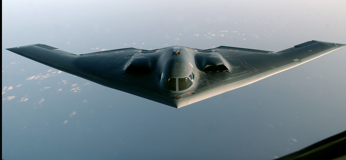 B-2 스피릿은 미국 노스롭 그루먼이 개발한 전략 스텔스 폭격기로, 1997년 실전 배치 이후 단 한 번도 실전에서 격추된 적이 없는 ‘공중의 유령’이다. / businessinsider