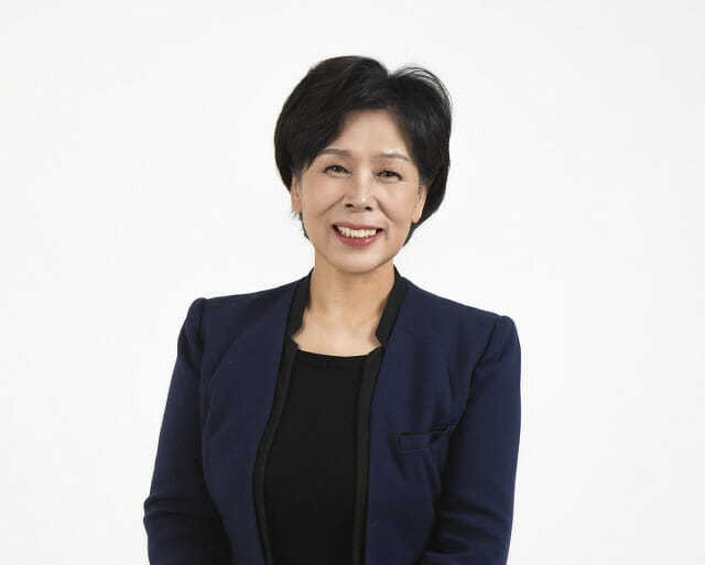 파파존스의 이름, 연락처, 주소, 이메일, 생년월일을 비롯해 카드번호와 공동현관 비밀번호 등 민감한 개인정보까지 무방비 상태로 유출됐다. 국회 과학기술정보방송통신위원회 최민희 위원장(사진)은 이같은 사실을 확인하고 파파존스에 알렸지만 정보유출이 차단되는 데 이틀이 걸렸다고 지적했다. / 최민희 의원실