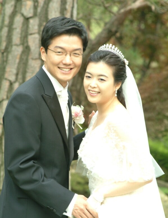 고(故) 구본무 LG그룹 선대회장의 장녀 구연경 LG복지재단 대표와 남편 윤관 블루런벤처스(BRV) 대표 / 인터넷커뮤니티
