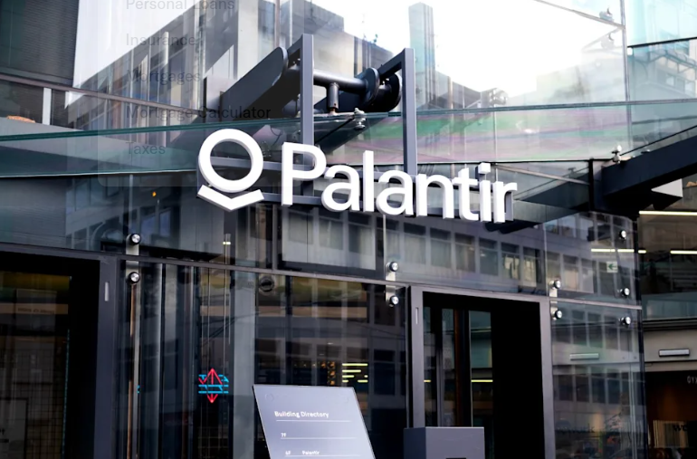 Palantir 사무실 로고 / Shutterstock