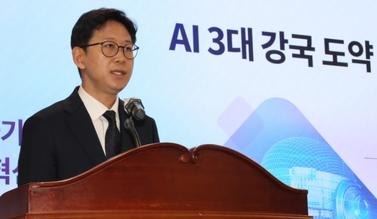 과학기술정보통신부(배경훈 장관, 사진)는 5개 팀을 선발, 글로벌 최고 수준 성능의 AI 모델 개발을 위한 본격 지원에 나설 계획이라고 8월 4일 밝혔다. 