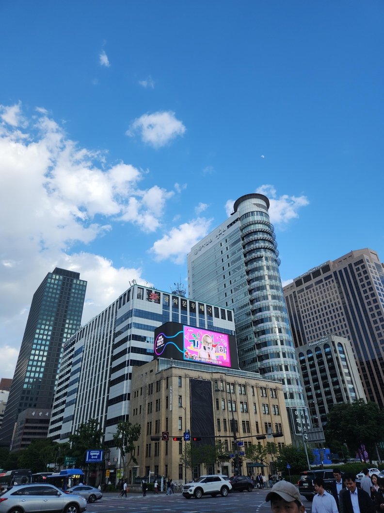 강남구의 2분기 빌딩 거래액은 1조9000억원에 달해 단일 자치구 중 1위를 차지했다. 이어 종로구가 1조3000억원으로 2위에 올랐고, 중구·서초구·영등포구 등 전통적인 오피스·상권 밀집 지역이 상위권을 형성한 것으로 나타났다. / 뉴스스페이스DB 