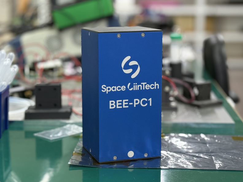 스페이스린텍에서 자체 기술력으로 개발한 우주의약 실험 모듈 BEE-PC1 / 스페이스린텍