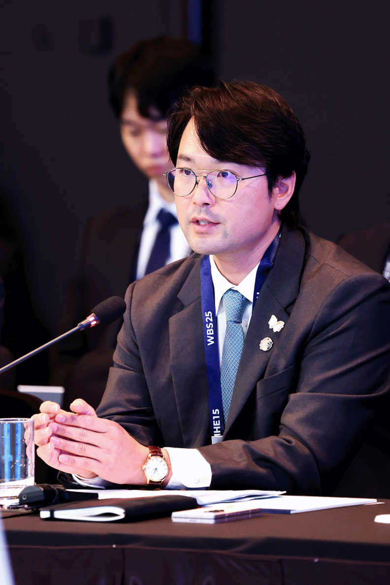 코오롱그룹 이규호 부회장이 2025년 APEC 보건과경제고위급회의에서 헬스케어 분야의 글로벌 리더들과 함께 미래 헬스케어 혁신을 논의했다. / 코오롱그룹