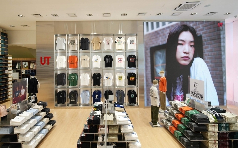 서울을 대표하는 랜드마크인 잠실 롯데월드몰에 국내 최대 규모의 ‘유니클로 롯데월드몰점'이 오픈한다. / 유니클로 