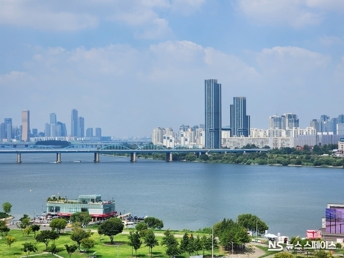 [랭킹연구소] "팔지 못하면 자식 주자” 아파트 증여 25 급증에 국세청 '전수조사'…강남구>양천구>송파구 서초구 順