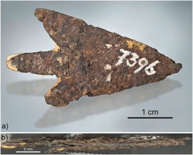 우주에서 떨어진 운석으로 만들어진 것으로 추정되는 화살촉. [고고학저널(Journal of Archaeological Science)]